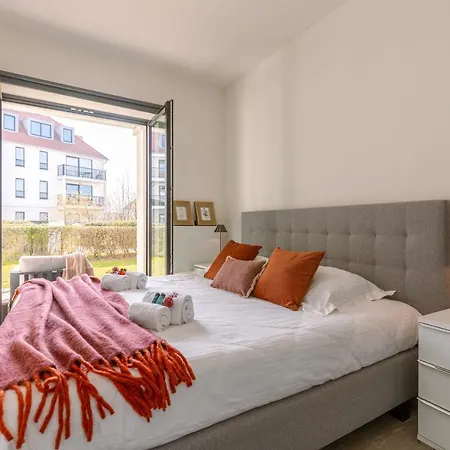 Modern Ground-floor With Large Sunny Terrace And Free Parking Place Nearby Duinenwater