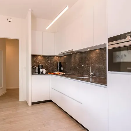 Modern Ground-floor With Large Sunny Terrace And Free Parking Place Nearby Duinenwater 公寓