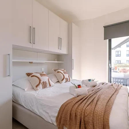 公寓 Modern Ground-floor With Large Sunny Terrace And Free Parking Place Nearby Duinenwater 克诺克－海斯特