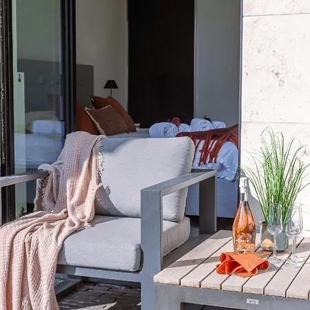 Modern Ground-floor With Large Sunny Terrace And Free Parking Place Nearby Duinenwater 公寓